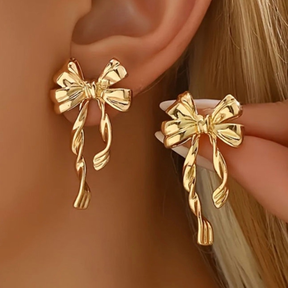 Elegant Gold  Plated Bow Earrings